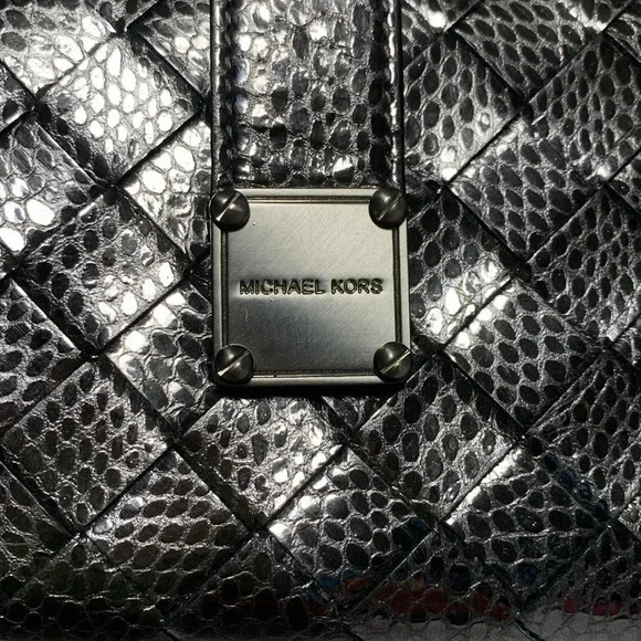 MICHAEL KORS Wallet, NWOT. - Picture 2 of 5